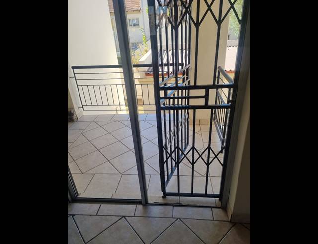 2 BEDROOM APARTMENT TO LET IN COUNTRY VIEW